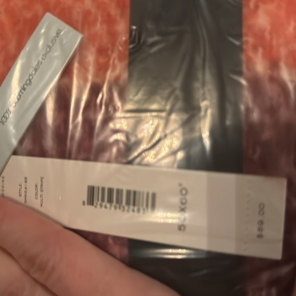 Bloomingdales Exclusive - Picture 4 of 4